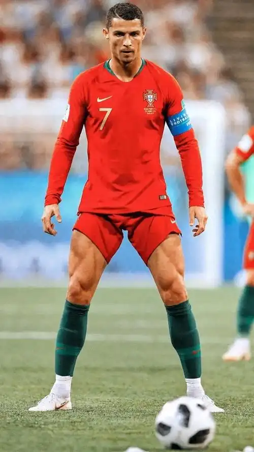 c罗[话题]# #足球[话题]# #足坛颜值大赏[话题]# #我的足球初恋[话题