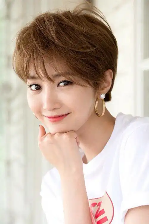 七街皇后 假发女短发圆脸蓬松逼真帅气韩国网红可爱波波头短卷发