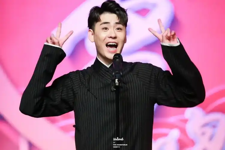 张云雷 小辫儿 二爷 - 堆糖,美图壁纸兴趣社区