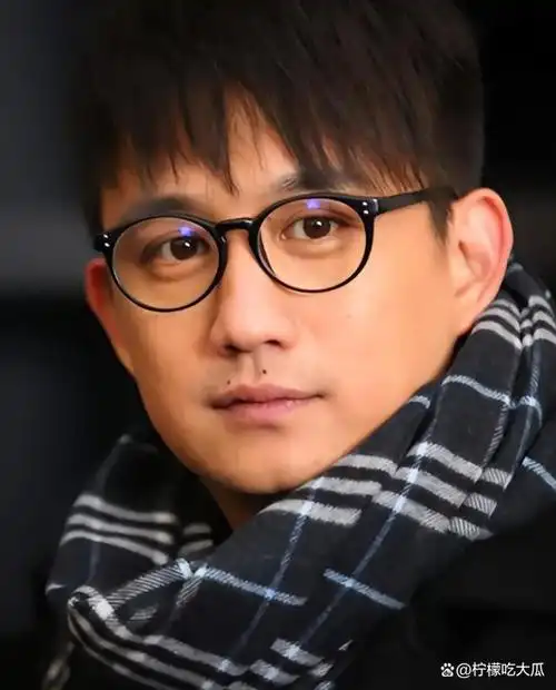 演员孙莉:和黄磊结为夫妇,婚后育有三胎,一家五口生活美满