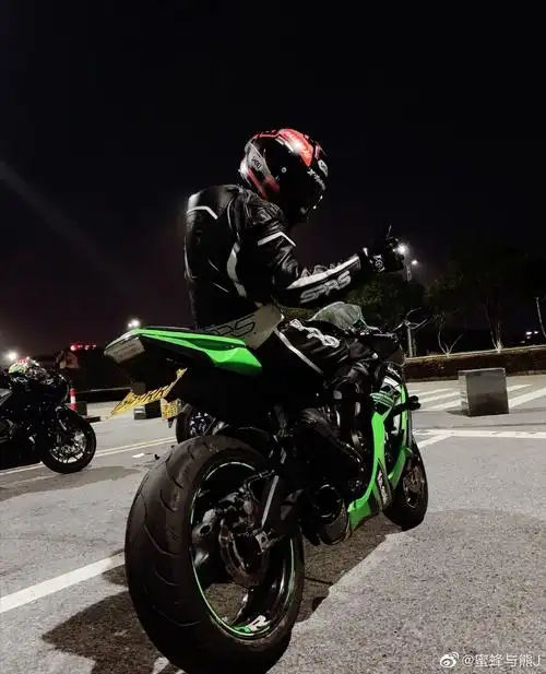 关于骑摩托车你是怎样入坑的