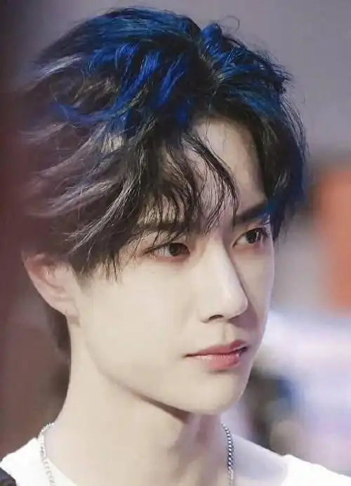 看了当红明星"判若两仁"旧照,我才明白资本造星的力度,有多强