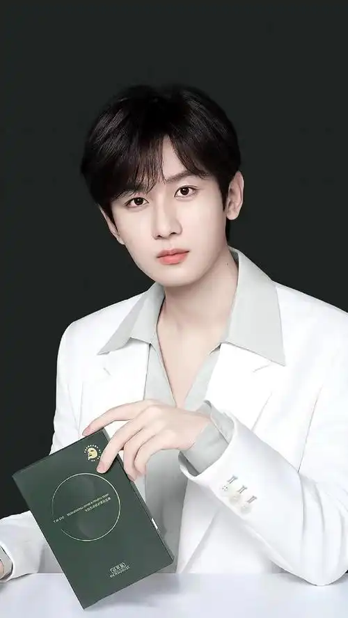 还有成毅印象最深的角色或者最难忘的一场戏,接下来会有什么新的尝试