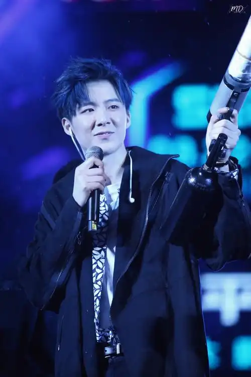 刘宇宁782018嘉年华 - 堆糖,美图壁纸兴趣社区