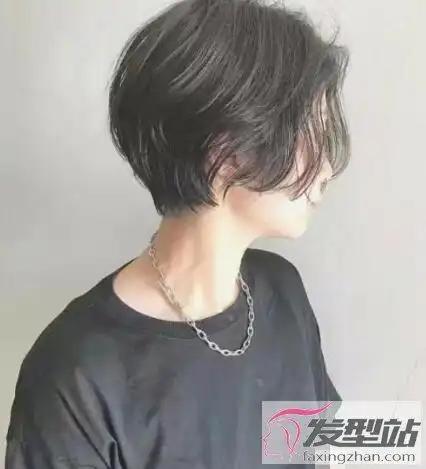 前长后短女生发型简约自然洋气不落伍