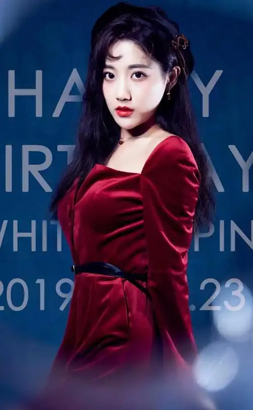 李艺彤高清淡雅写真楚楚动人