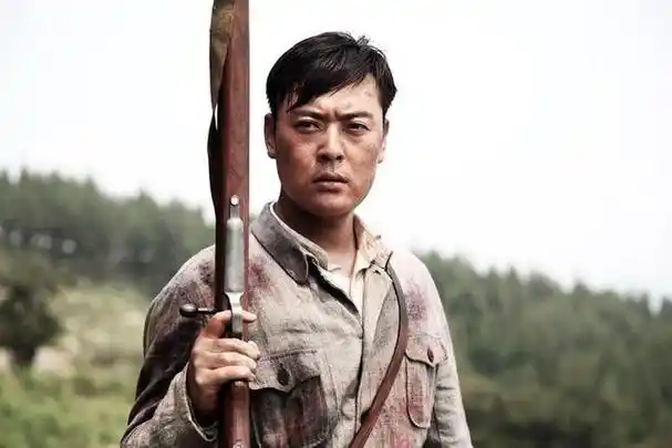 觉醒年代演员表张勋(觉醒年代主演张桐新剧待播)(3)