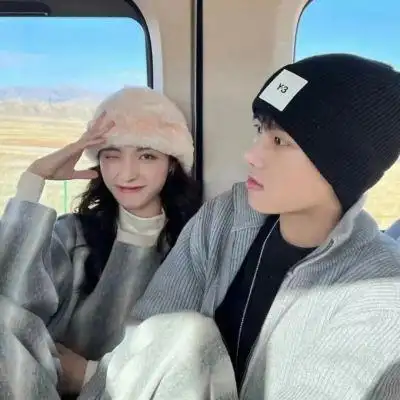 情侣头像一对两张恩爱