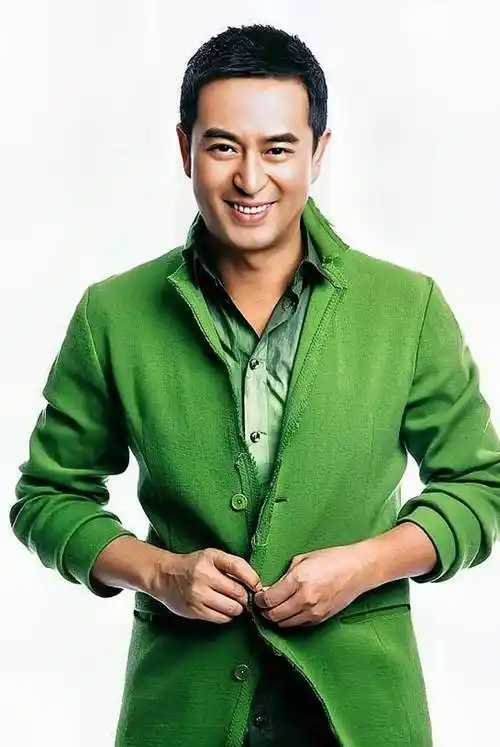 最喜欢的男演员之一,张嘉译的笑容太有感染力_陕西省_玫瑰_强直性