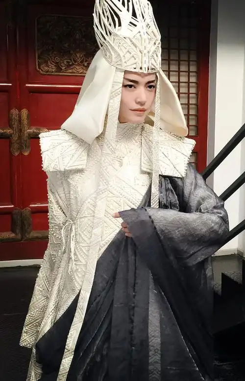 周星驰曝西游花絮 揭秘选择姚晨出任女主的原因