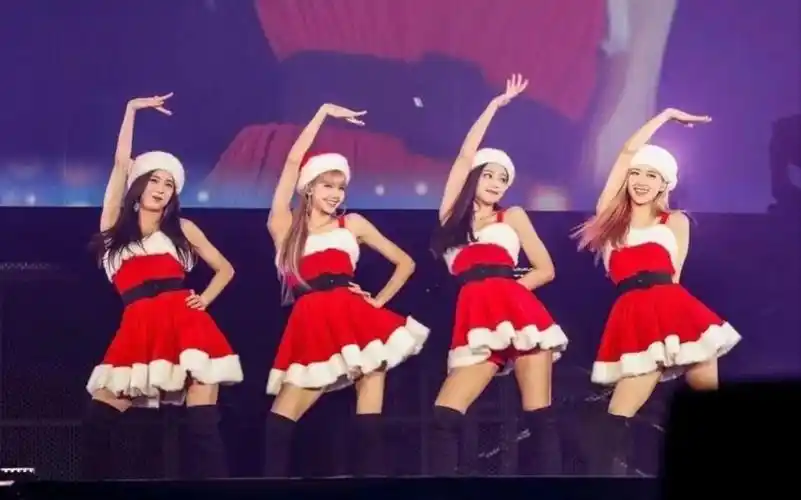 blackpink圣诞节演唱会 竟然是唱日语!玛喜达!太可爱了!