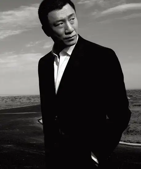 自称是"颜王"2016年5月份孙红雷参加的电视剧《好先生》现场发布会