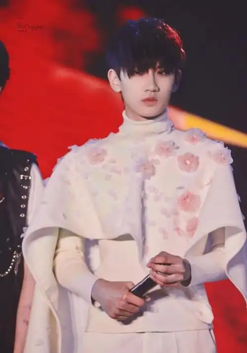 时代峰峻二代雪藏时代峰峻为什么雪藏陈泗旭