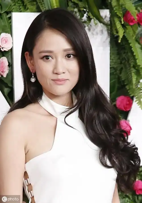 妩媚动人的陈乔恩百看不厌