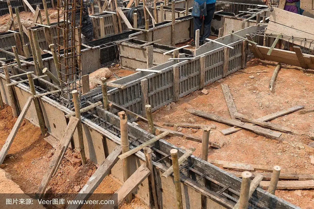 木模板混凝土梁