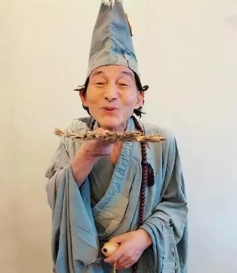 "活佛"游本昌:演济公后,身上不断发生"怪事",至今解释不清