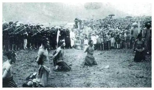 清朝死刑犯被斩首时嘴里为何都要塞着一块生肉犯人对此很感激