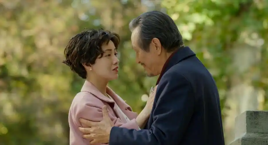 女学生献身换钱索爱,《喜宝》就是一部三观不正的捞女故事而已