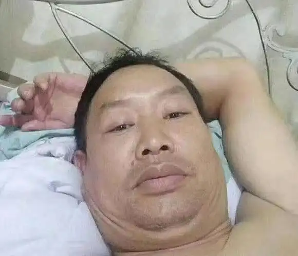 求求这类大叔的表情包