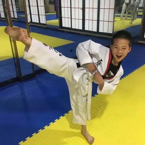 小和尚练武,简直萌的不要不要的