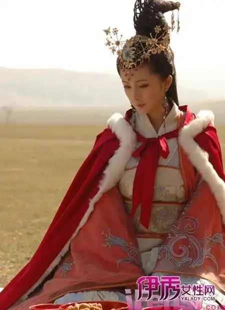 杨幂武状元苏乞儿到大美女的20年大蜕变