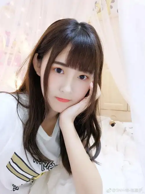 回复@gnz48-杨可璐:昨天的发型和我的杜市上天很像嘛  (2017年10月05