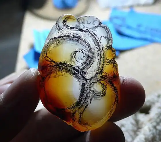 俏色巧雕玉髓如意,玉雕师可是用了洪荒之力呢!-新闻频道-手机搜狐