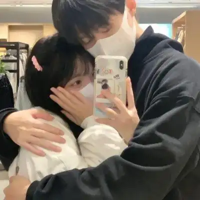 2023cp感十足的真人情侣头像两张一组配对图片