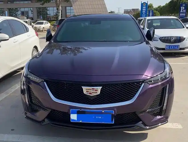 凯迪拉克ct5铂金版威尼斯紫改色