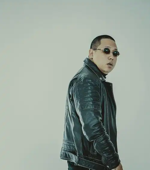 p>mc肆(c-sir),第一批签约唱片公司的中文说唱艺人, a target="