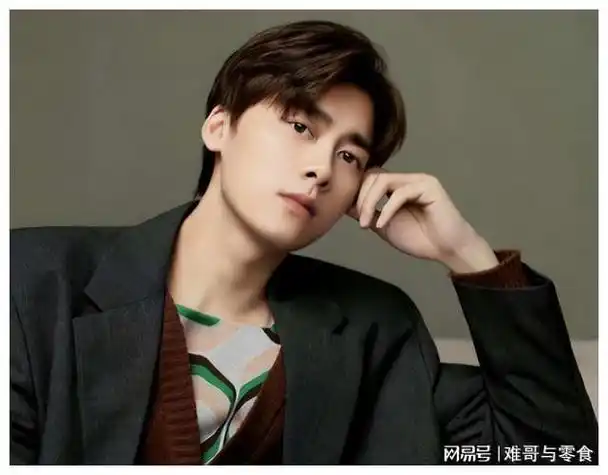 "退网"不到1年,再看李易峰现在的"窘境",他很可恨也很可悲