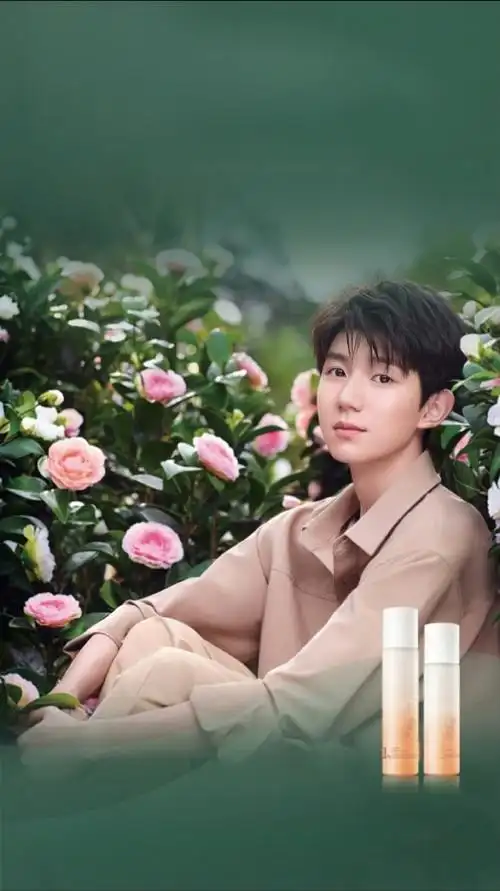 王源超话#王源溪木源品牌代言人#  无文字高清图  (p2去不了文字但