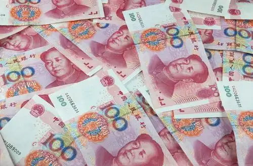 人民币中间价暴跌,外国奢侈品牌受挫,本土服装品牌受益