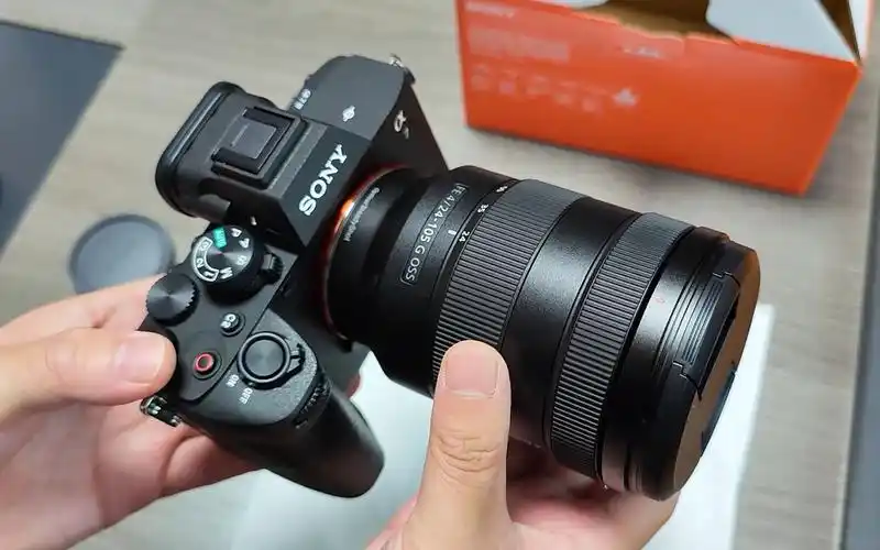 索尼a7m4 24-105g开箱,人生的第一台相机