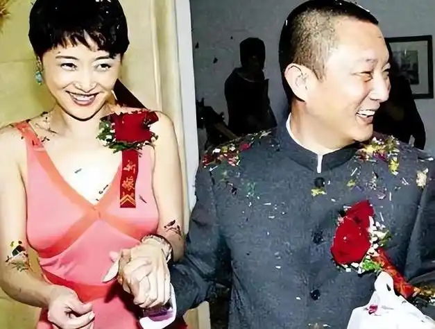 4亿养继子|刘蓓|张黎|唐艺昕|吴秀波_网易订阅