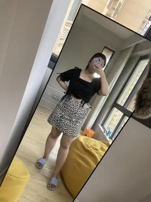 身高160体重130  肩宽37胸围94 腰围74