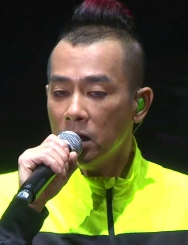 友情岁月陈小春,乱世巨星陈小春