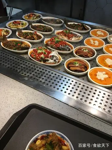 中小城市的快餐是自选式的自选快餐,真的方便快捷吗?