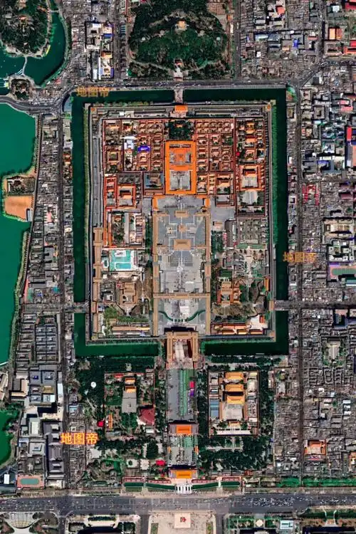 图-北京故宫大都位于燕山山脉之南,东出山海关有东北,西隔太行山有