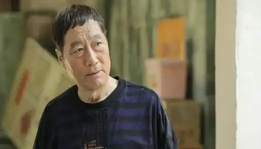 白志迪的演艺人生出道四十余年年近七十的他凭陈岩石一角走红