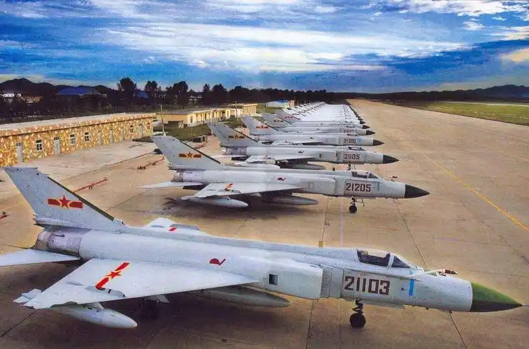 中国有近400架该战机,又增加一项新技术,被称为"智能"机|歼-8|战斗机