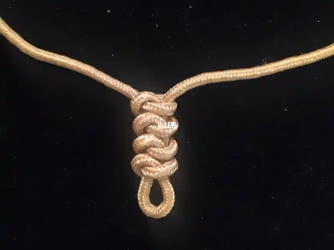 漂亮首饰项链吊坠装饰绳结打法结实美观