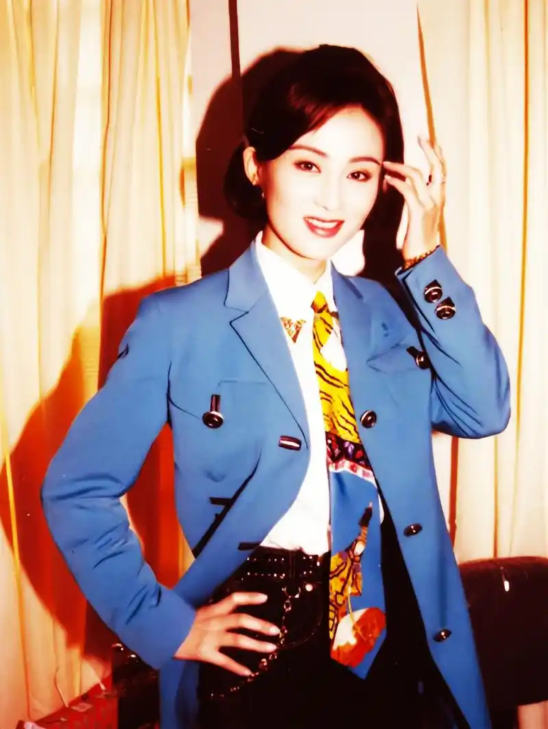 张敏是著名的香港电影演员和制片人.