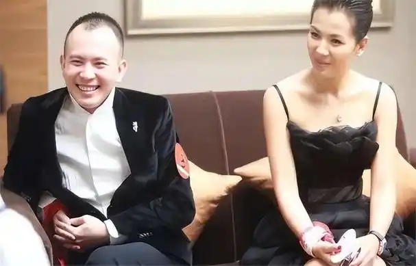 王珂:我那偏爱豪门的贤妻刘涛,在我破产后,成为了"捞