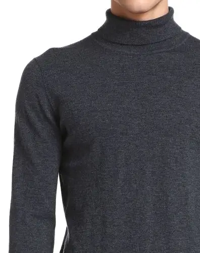 深灰色全羊毛两翻领打底羊毛衫