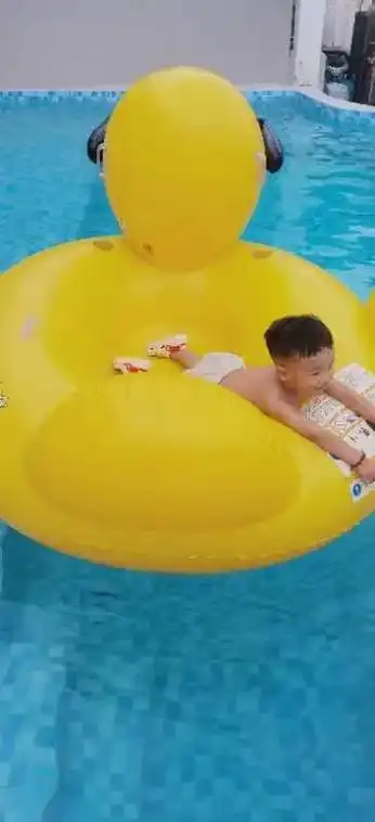 小朋友们今年夏天快去泊屿民宿戏水,#露天泳池 ,记录美好童年 - 抖音