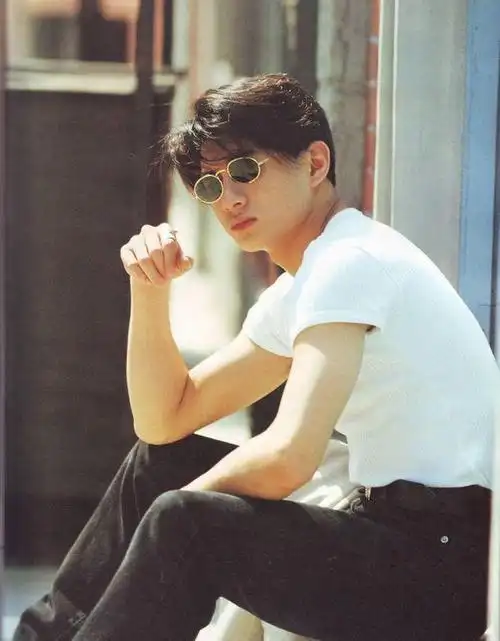 年轻时的吴奇隆有多帅气一组照片告诉你