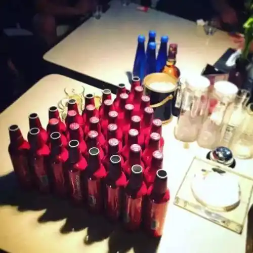 我勒个乖乖,这家酒吧也能这样安静,适合喝酒聊天_手机搜狐网