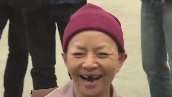 宋丹丹退休被小品耽误一辈子的绝世美女年轻的照片美到窒息