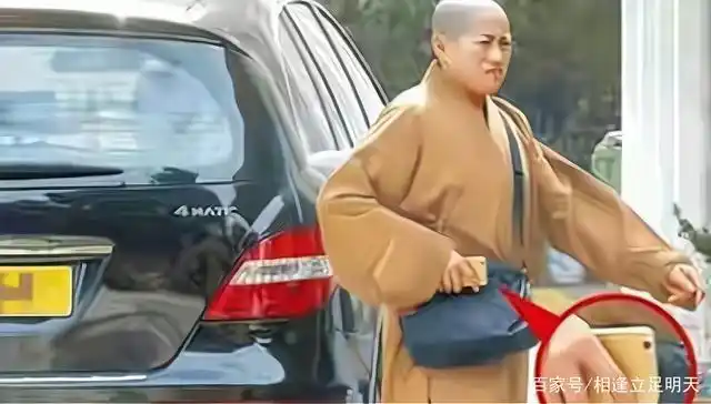 尼姑东窗事发开豪车住别墅与2个和尚结婚屋里还藏着假发